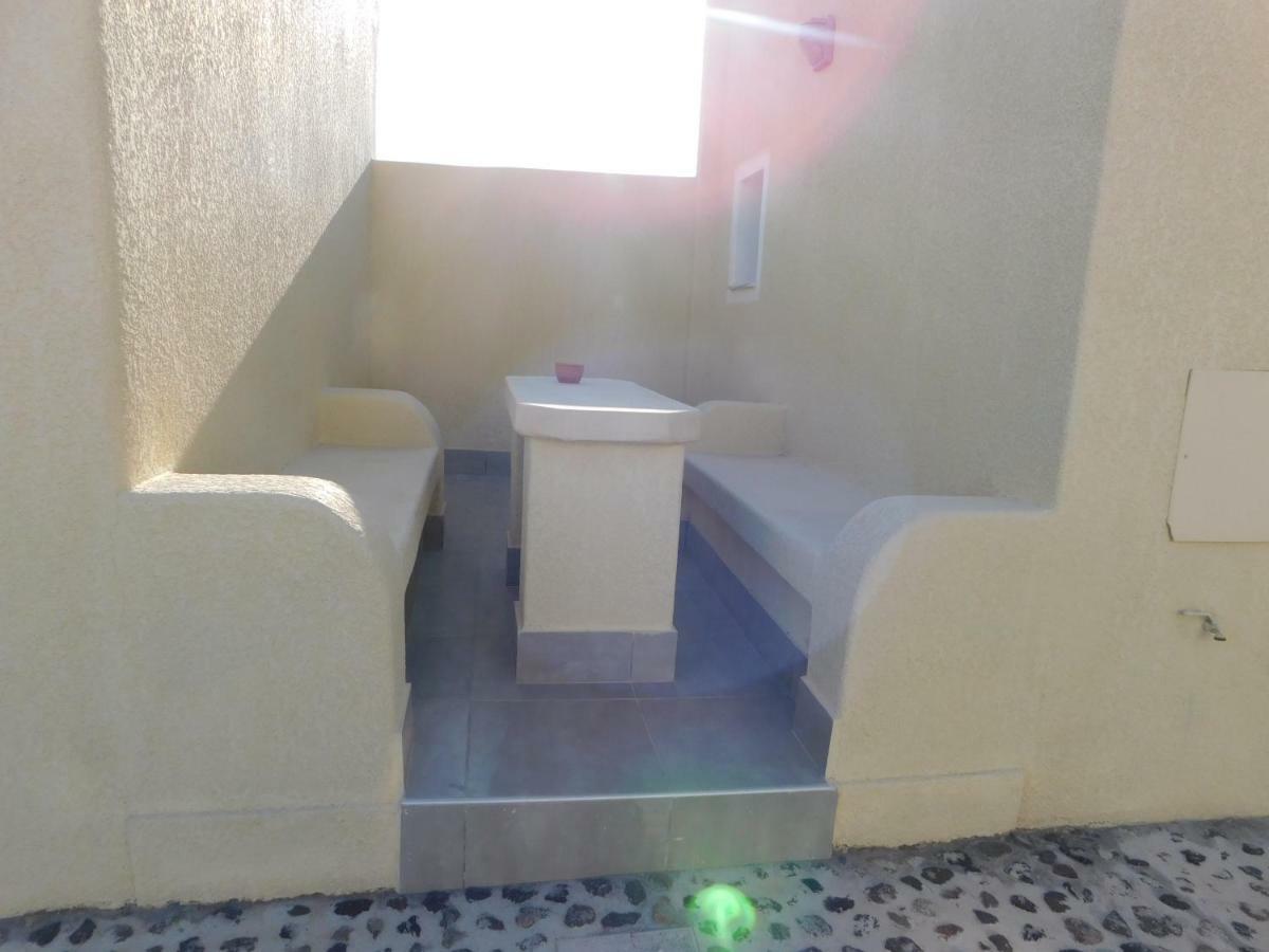 Sea Side Perivolos Hotel ภายนอก รูปภาพ
